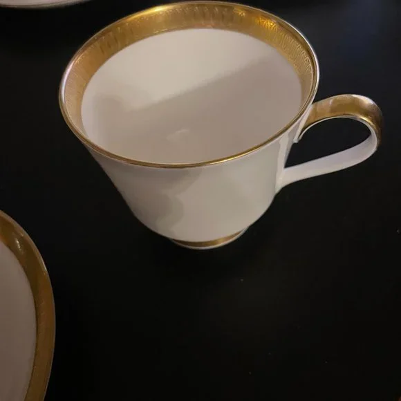 5 Mikasa Narui “Pembroke” Bone Chine made in Japan - Picture 5 of 7